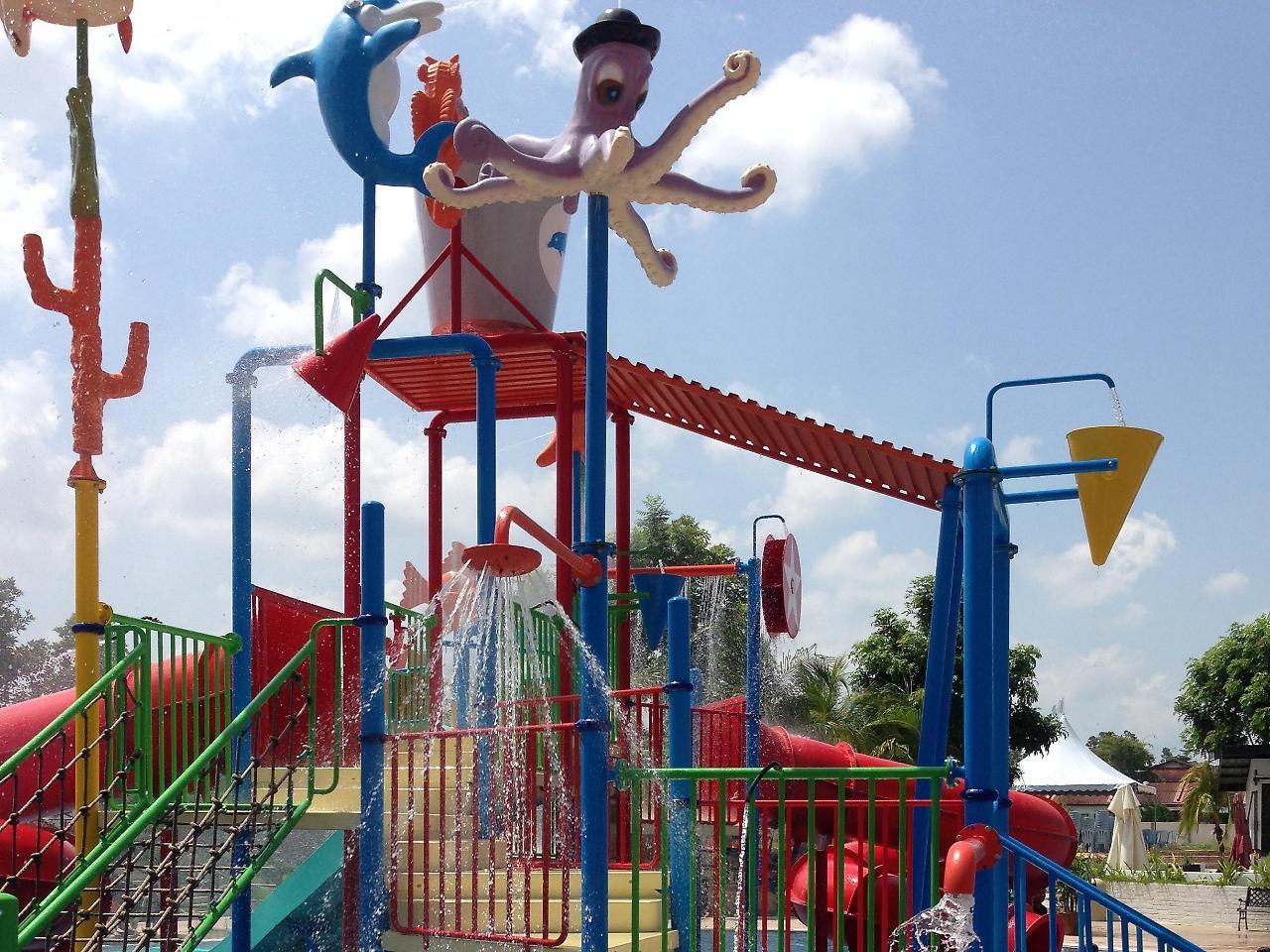 Bayou Lagoon Park Resort Malacca Екстериор снимка