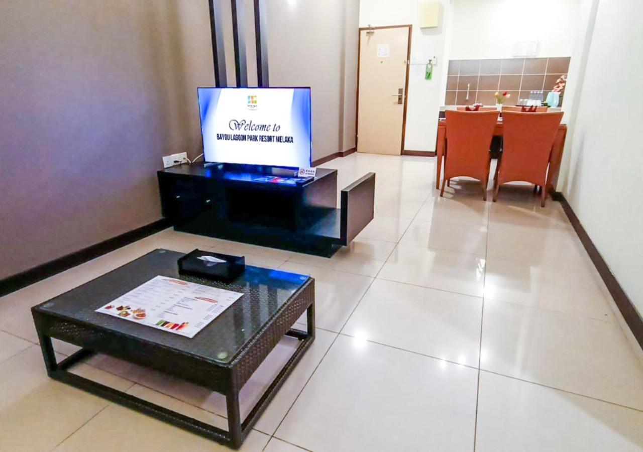 Bayou Lagoon Park Resort Malacca Екстериор снимка