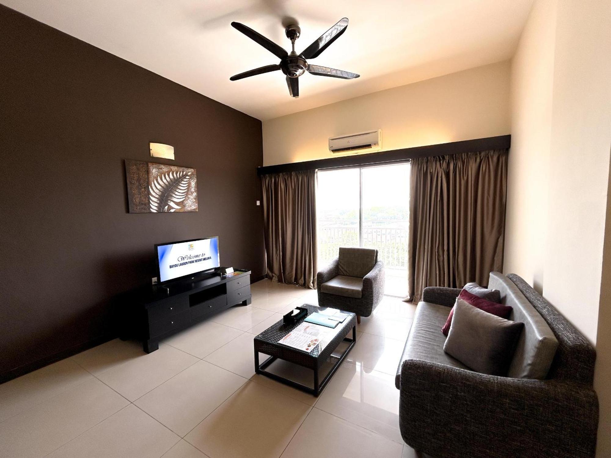 Bayou Lagoon Park Resort Malacca Екстериор снимка