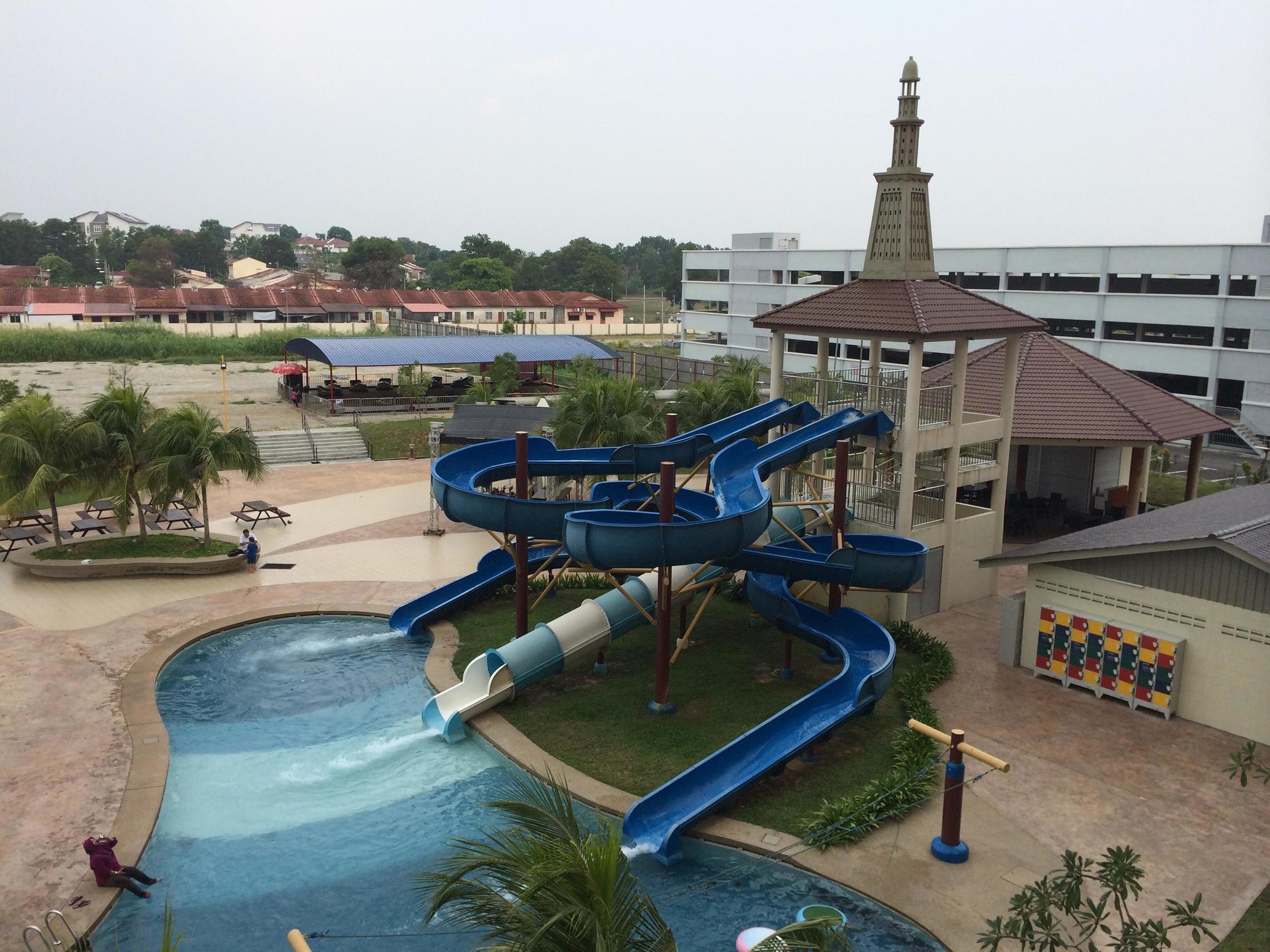 Bayou Lagoon Park Resort Malacca Екстериор снимка