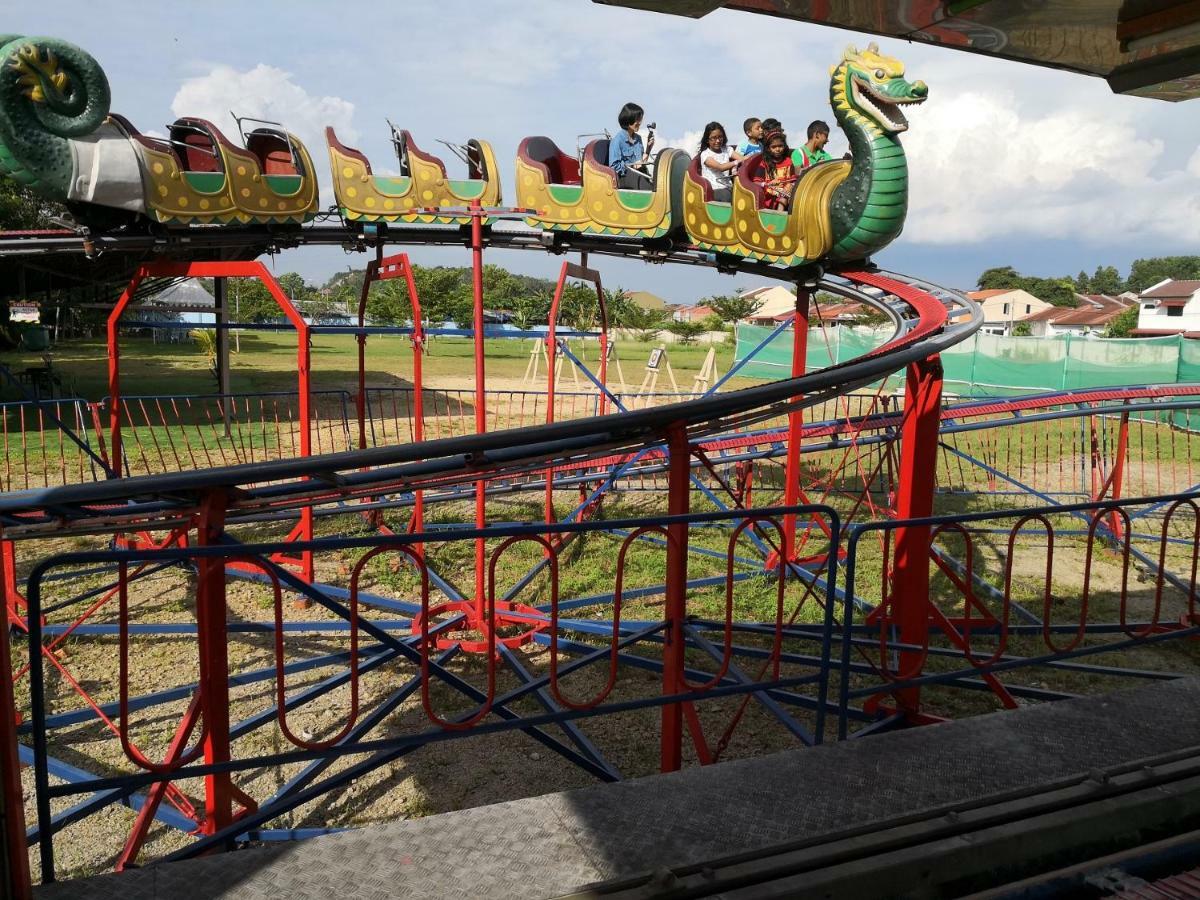 Bayou Lagoon Park Resort Malacca Екстериор снимка